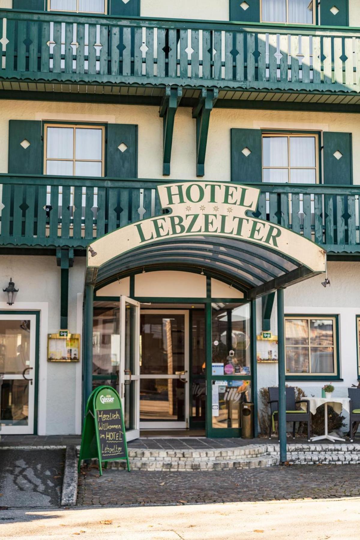 Hotel Restaurant Lebzelter アルテンマルクト・イム・ポンガウ エクステリア 写真
