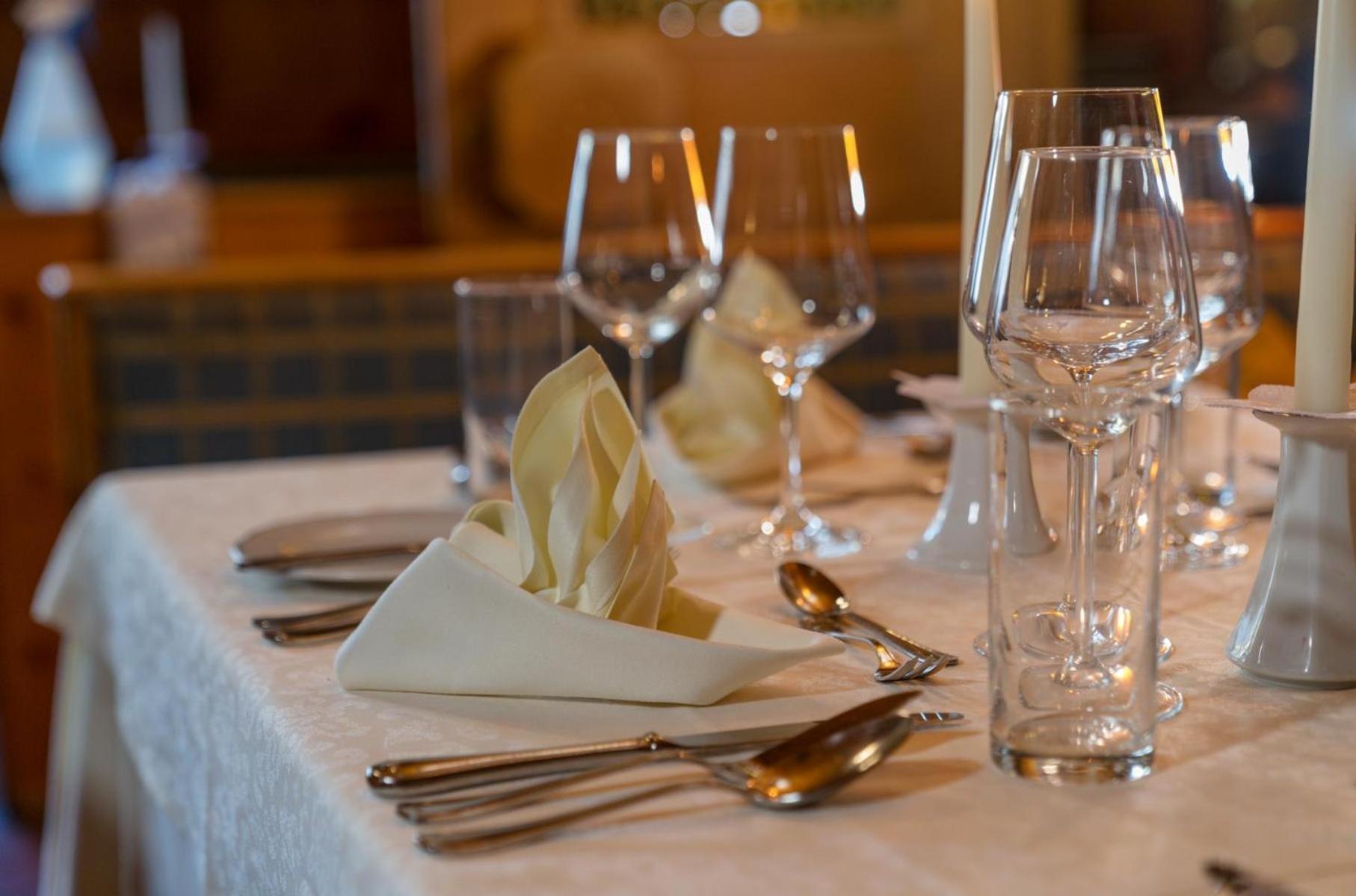 Hotel Restaurant Lebzelter アルテンマルクト・イム・ポンガウ エクステリア 写真